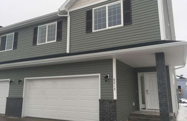 3 Bed 3 Bath Twin Home Gallery 1