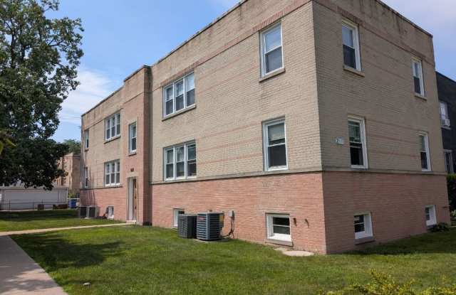 2909 W Farragut Avenue photos photos