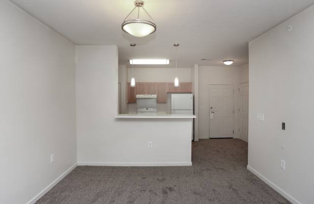 The Retreat On Washington - Affordable Housing Gallery 4