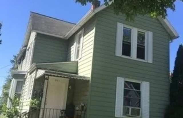 931 Home Avenue - 2 Gallery 1