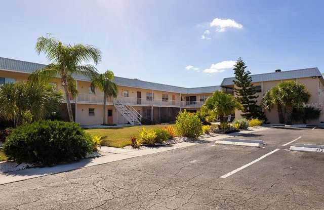 400 BASE AVENUE E photos photos