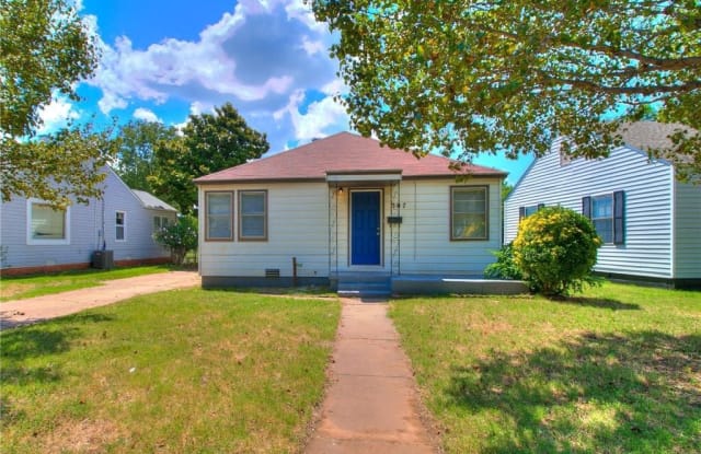 307 E Rickenbacker Drive - 307 East Rickenbacker Drive, Midwest City, OK 73110