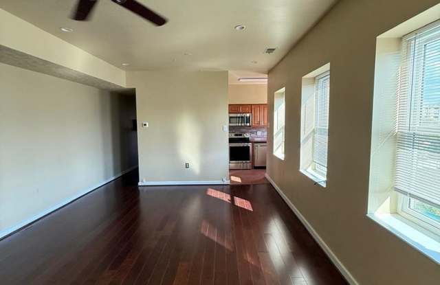 Charming 2BR Condo in Mount Vernon Triangle photos photos