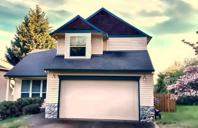 $500 first month rent credit!!! Tigard 3BR Near Progress Ridge — A/C, Deck  Fenced Yard photos photos