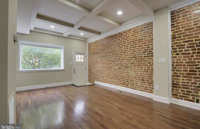 258 S HIGHLAND AVENUE Gallery 2