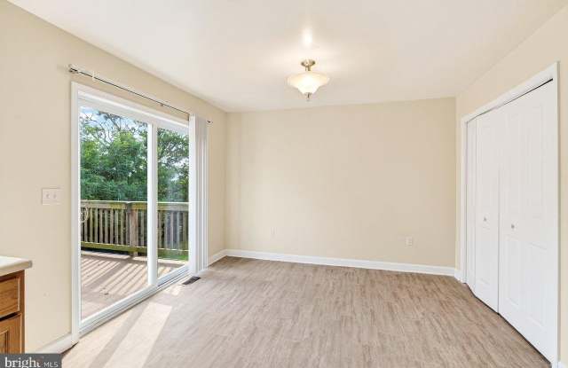 520 HOTCHKISS Drive Gallery 3