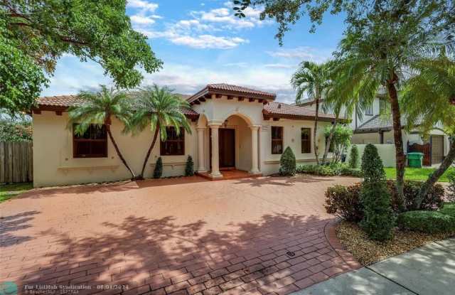 8737 NW 139th St - 8737 Northwest 139th Street, Miami Lakes, FL 33018