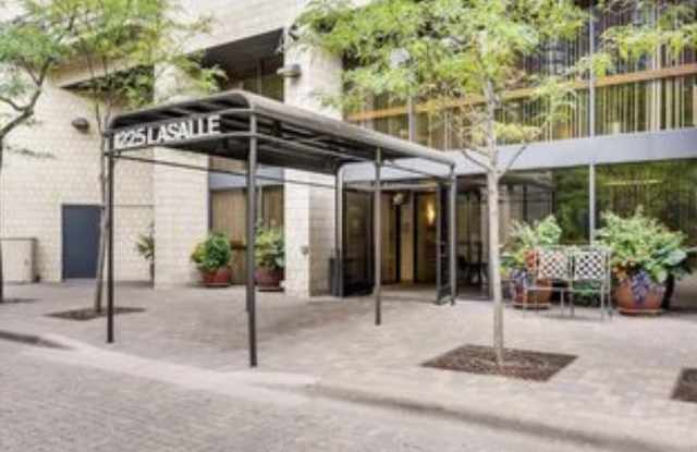 1225 Lasalle Avenue Gallery 4