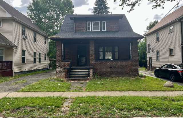 Three bedroom one bathroom home for rent photos photos Three bedroom one bathroom home for rent photos photos