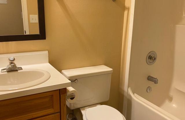 Condo in Great Location - 4197 Spirea Drive, Wilmington, NC 28403