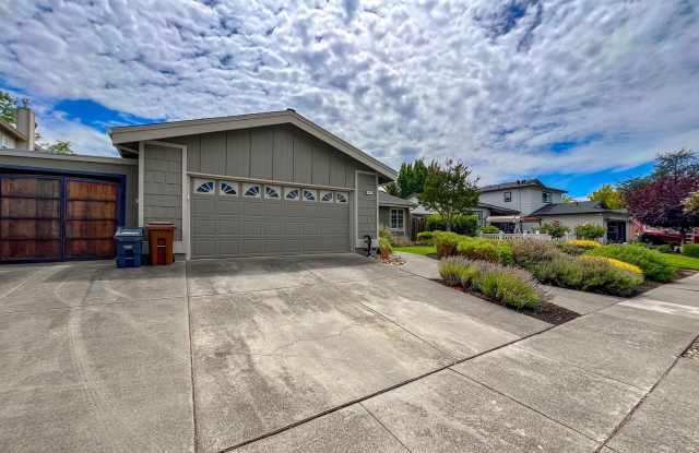 Elegant Browns Valley Four Bedroom Home Gallery 3