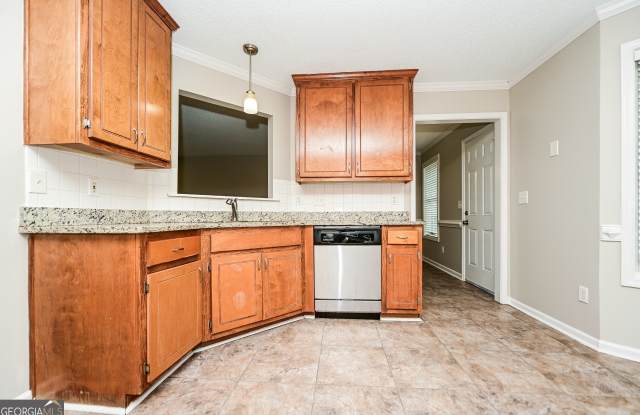 10253 Commons Crossing Gallery 4