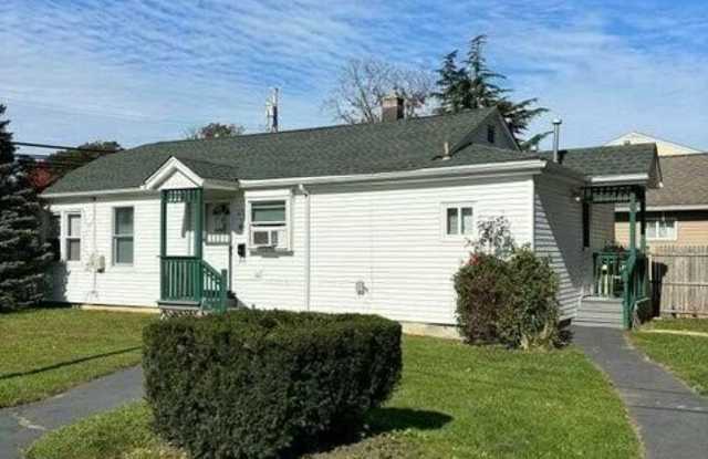 186 Ocean Avenue - 186 Ocean Avenue, North Middletown, NJ 07748
