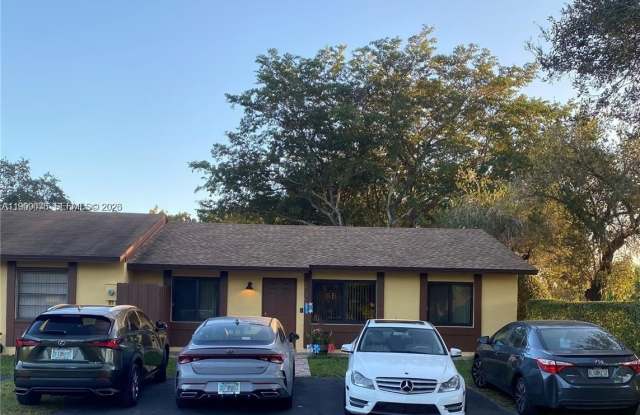 14754 SW 66th Ter photos photos