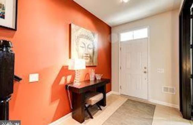 9652 PULLMAN PLACE Gallery 4