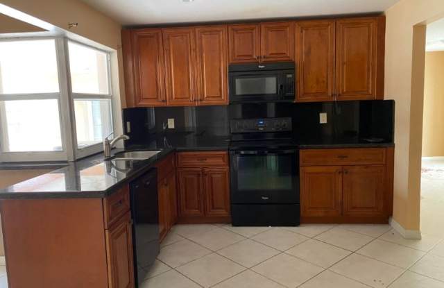 6711 NW 1st Ct Gallery 2