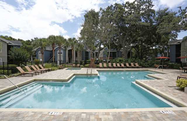 Stonegate Apartments Gallery 4