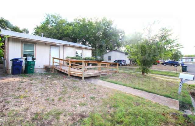 Spacious 2-Bed, 1-Bath Home in Copperas Cove, TX! photos photos