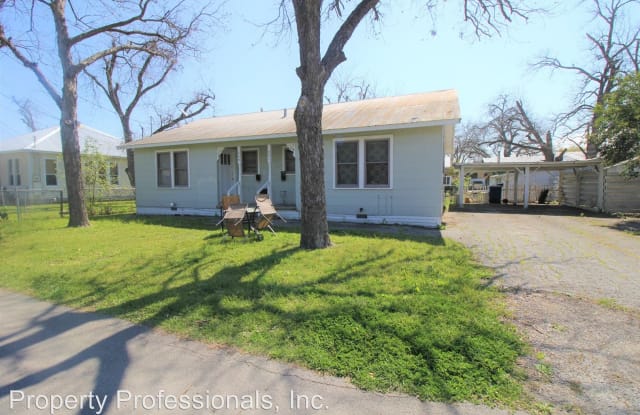 669 Roosevelt - 669 Roosevelt St, New Braunfels, TX 78130