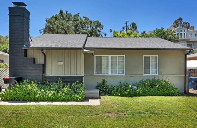 5125 Canoga Avenue photos photos