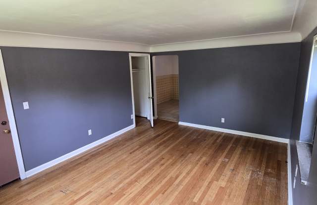 7115 Eastlawn Drive photos photos