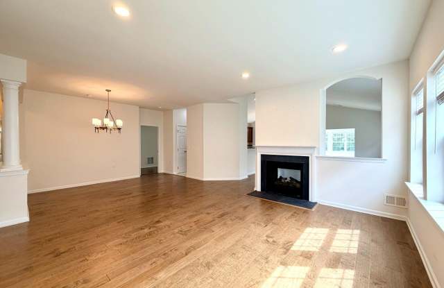 37 MURANO Drive Gallery 4