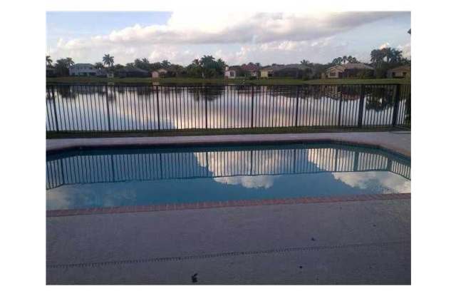 2653 OAKBROOK DR Gallery 2