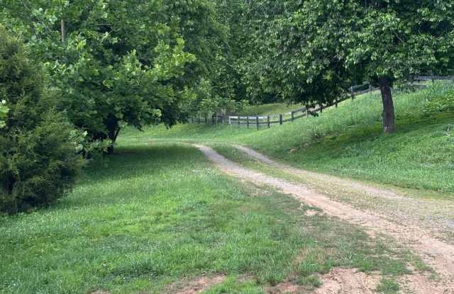 4547 RIDGE Road Gallery 2