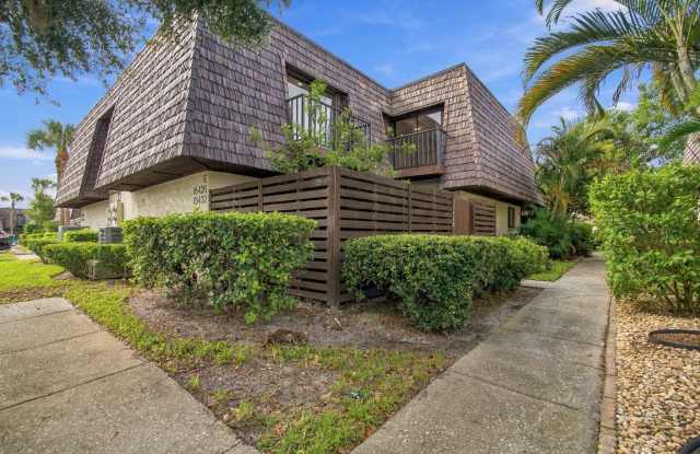 15428 East Pond Woods Drive Gallery 3