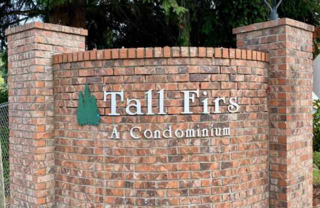 Spacious top floor condo with 3 sizable bedrooms & 2 baths photos photos