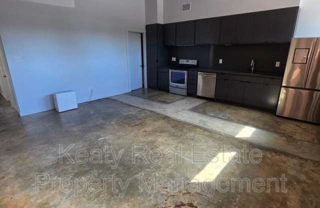 136 E Cypress St Gallery 1