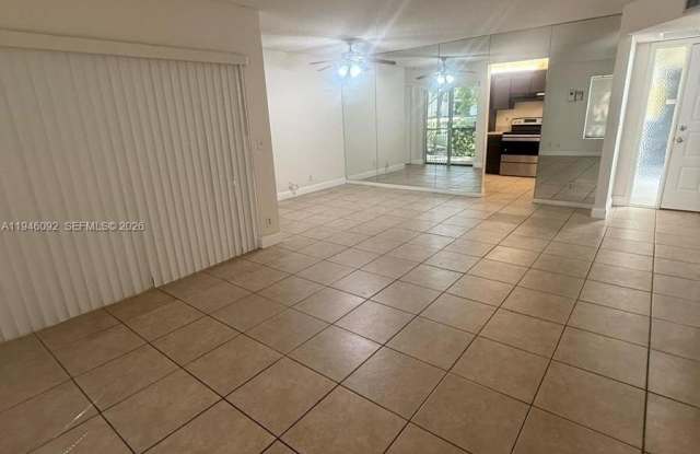 3439 Cocoplum Cir photos photos