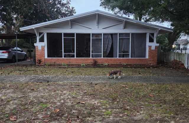 1211 E Strong St photos photos