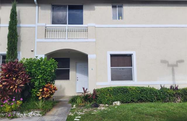 820 NE 212th Ter photos photos