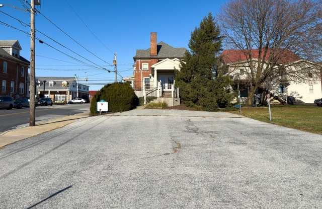 100 E MAIN Street - 100 East Main Street, New Holland, PA 17557