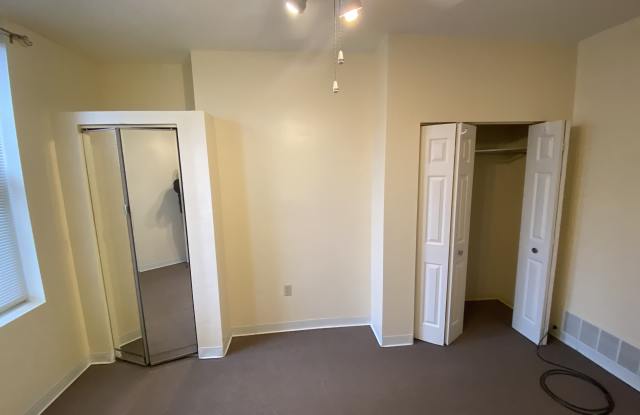 2515 Sarah Street Gallery 4