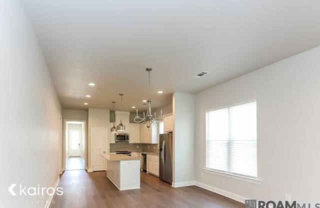 15713 Boothy Ln Gallery 4