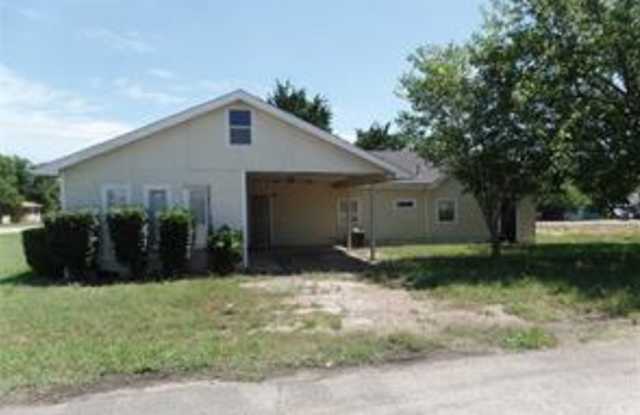 203 Alexander Avenue - 203 West Alexander Street, Lancaster, TX 75146