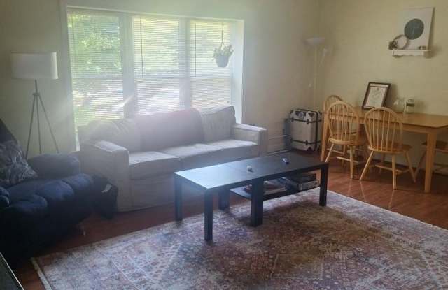 Large, newer, pet friendly 3 bed with all the extras! photos photos