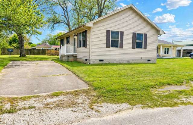 2 Bed / 1 Bath in Maceo photos photos