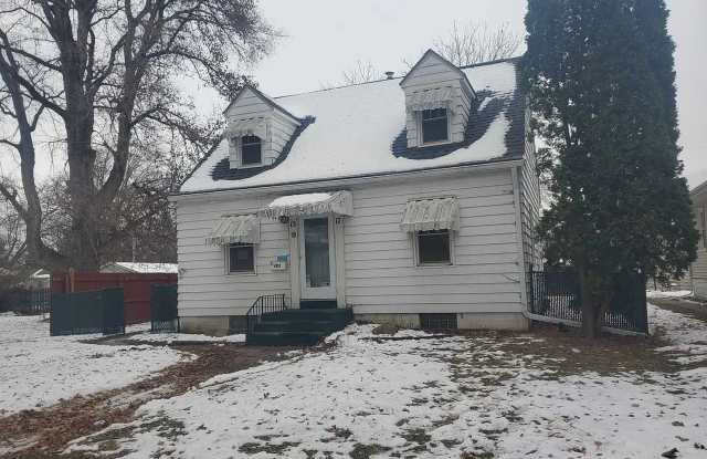 3-Bedroom Rock Island Home with 2-Car Garage photos photos