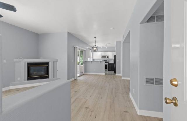 Sleek 2 Bedroom Condo with 2 Car Garage Near Centennial Hills Gallery 4