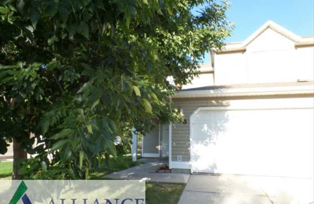 2 weeks rent free! 3 Bed 1.5 Bath Townhouse for Rent in Ogden - 658 430 West, Ogden, UT 84404