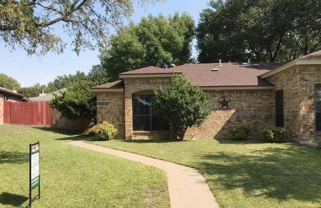 10302 Little Valley Road - 10302 Little Valley Road, Fort Worth, TX 76108