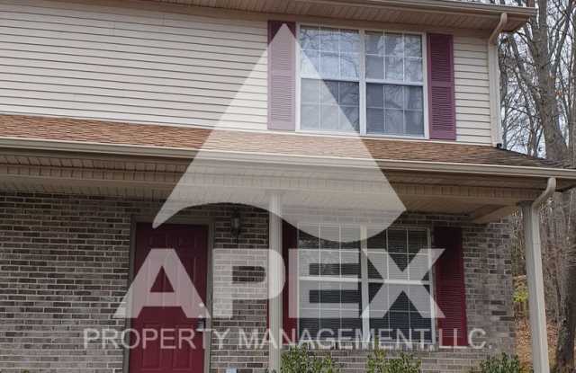 Spacious 2 Bd 1.5 Ba Townhouse in Halls! photos photos