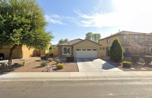 Charming 4BR House in Gilbert - 4459 South Leisure Way, Gilbert, AZ 85297
