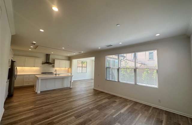 178 Frontier Gallery 4