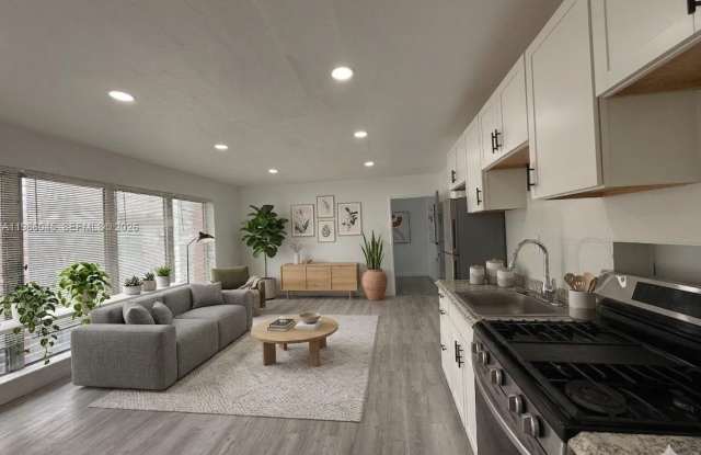 316 Surfside Blvd photos photos