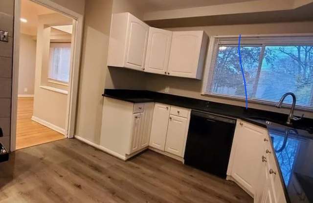 Welcome Home!!! Oak Park 3 bedroom brick ranch photos photos