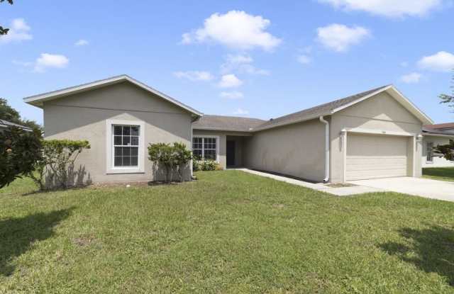 566 Hummingbird Ct photos photos
